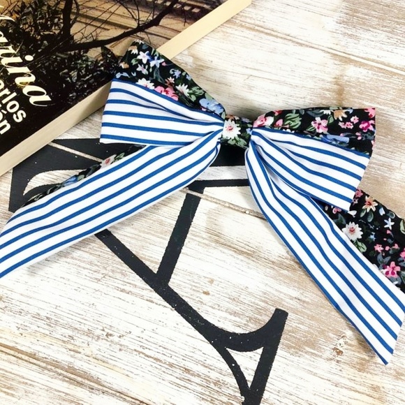 Alquimia Accessories - NEW  FLORAL EMBELISH SCARVE BARRETTE